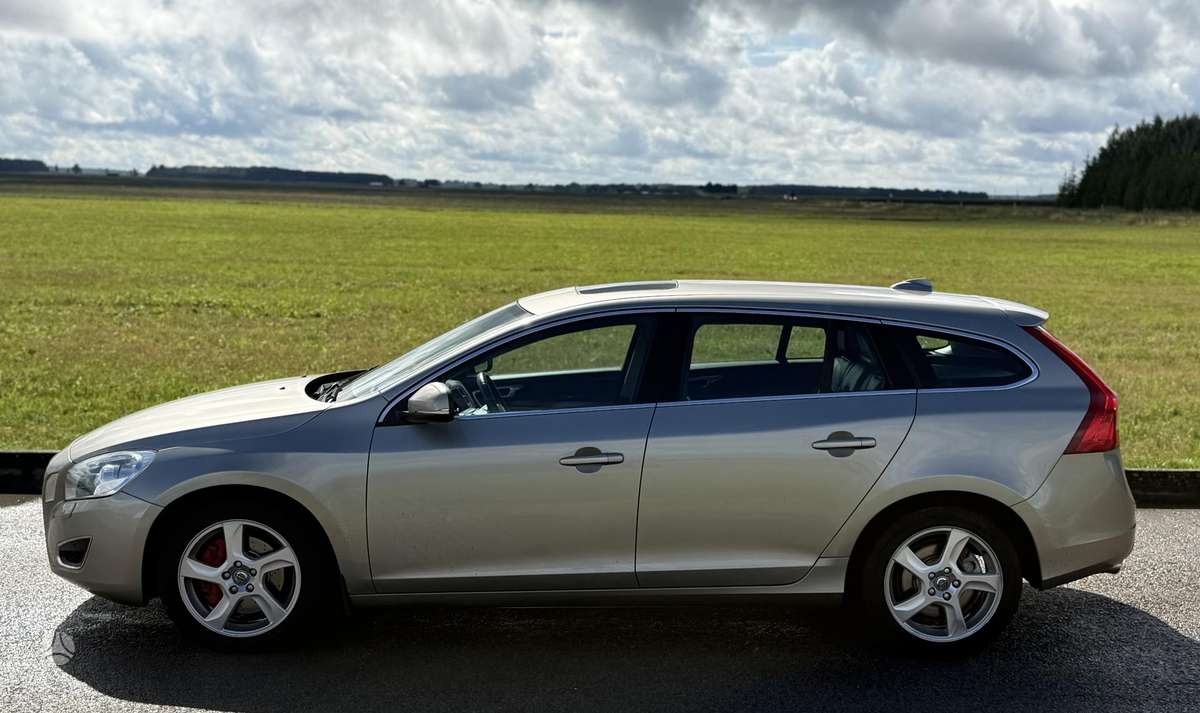 Volvo V60, 2.4 l., wagon