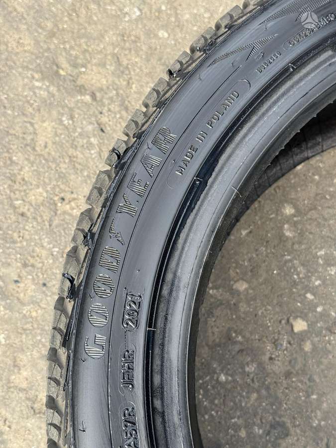 Goodyear, universalios 225/45 R17