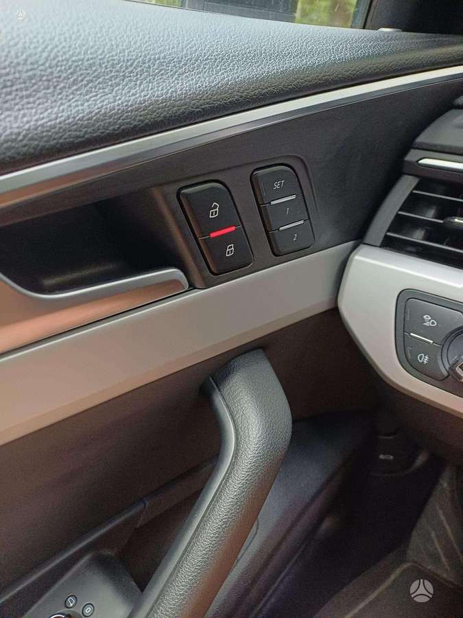 Audi A4, 2.0 l., Универсал