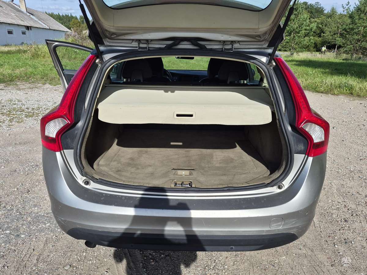 Volvo V60, 2.0 l., Универсал