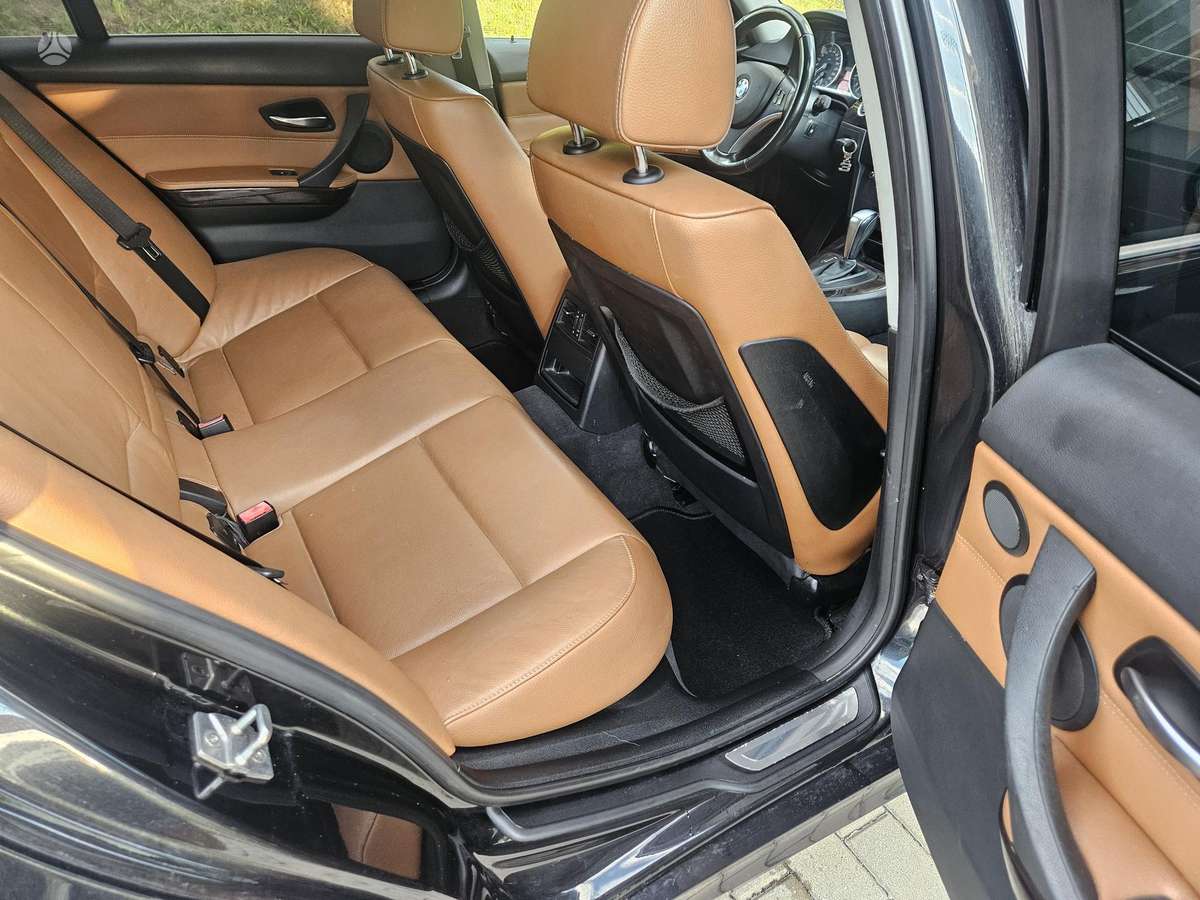 BMW 330, 3.0 l., Универсал
