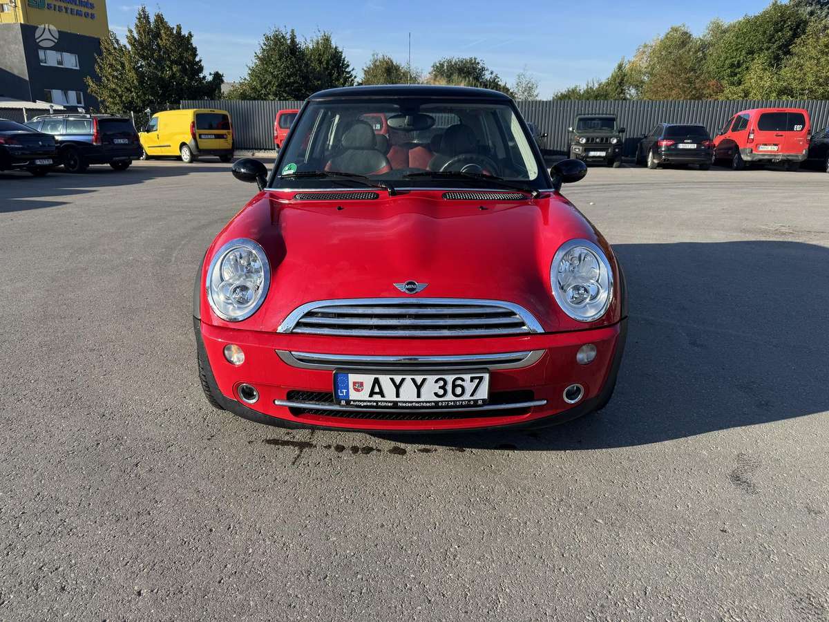 Mini Cooper, 1.6 l., hatchback