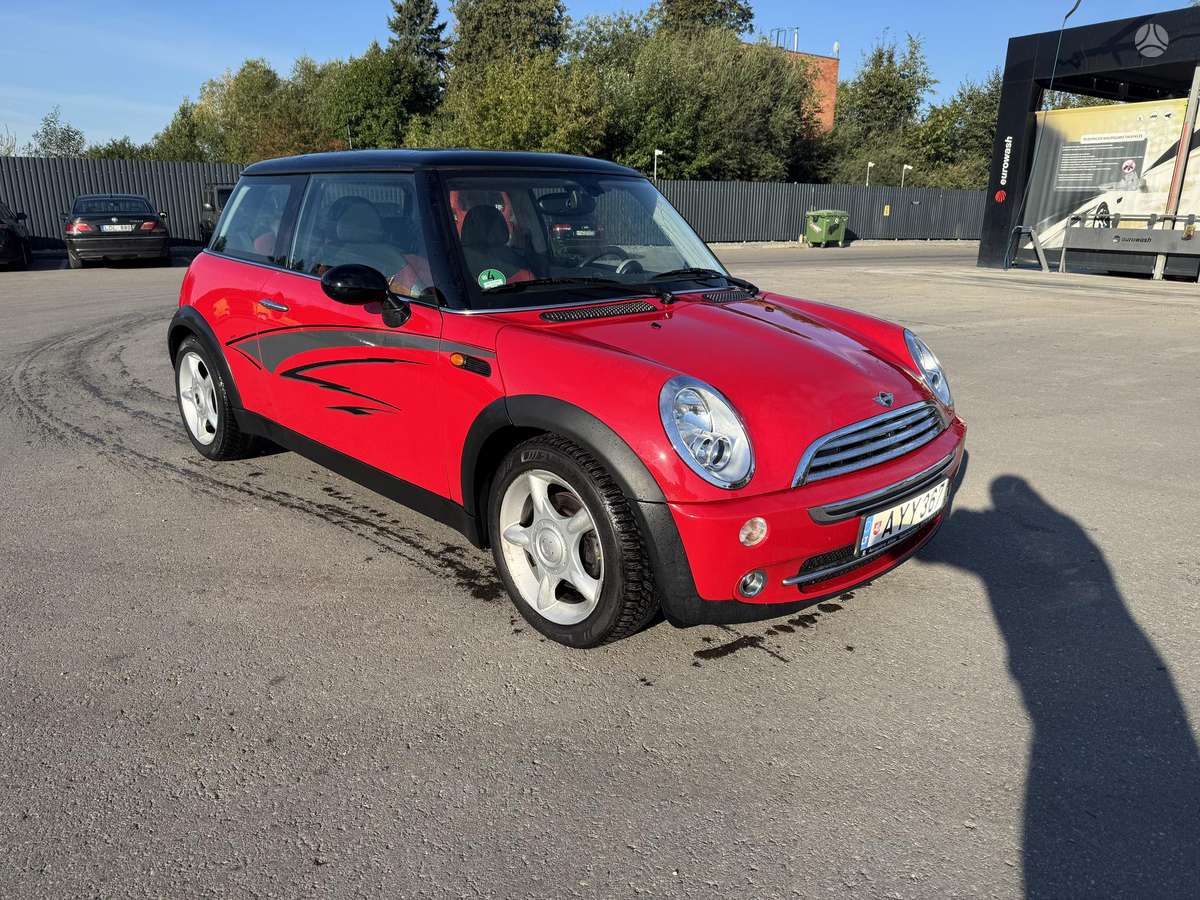 Mini Cooper, 1.6 l., hatchback