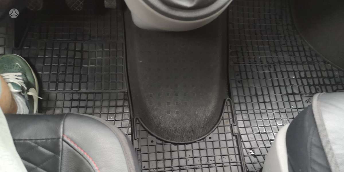 Volkswagen Transporter - 11