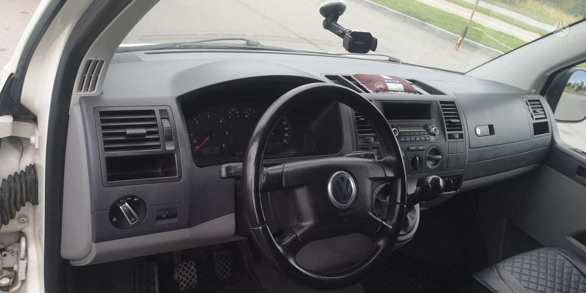 Volkswagen Transporter - 5