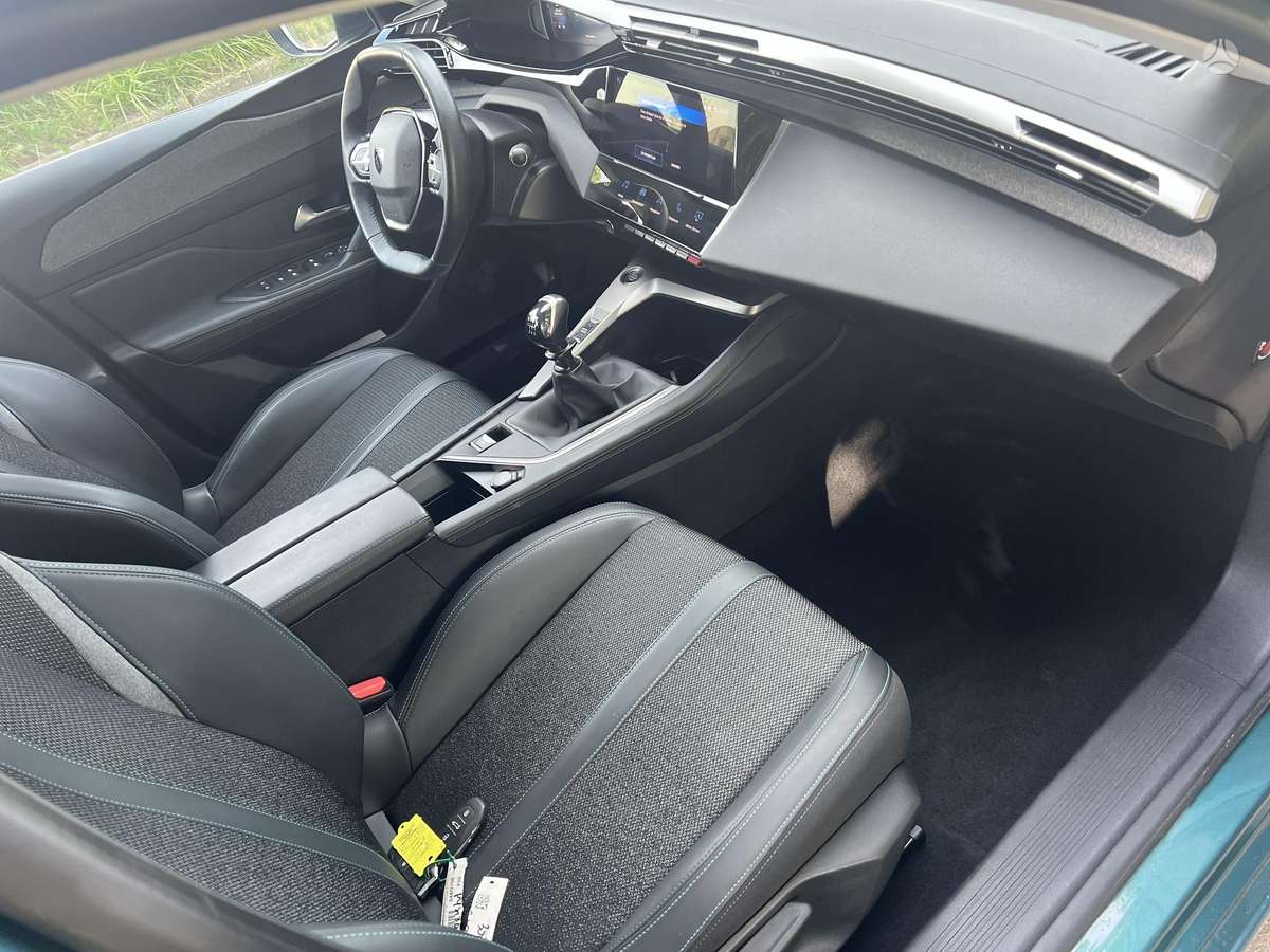 Peugeot 308, 1.2 l., Универсал