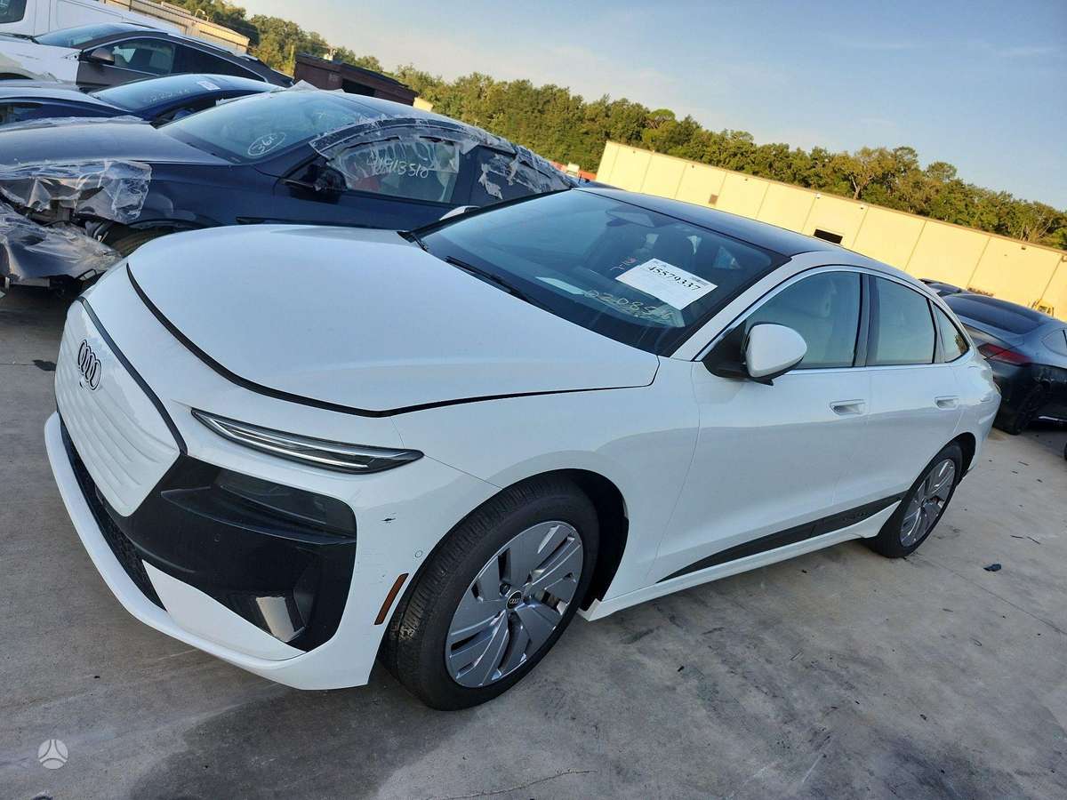 Audi A6 e-tron, sedanas