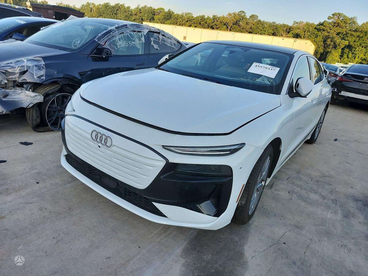 Audi A6 e-tron, Седан
