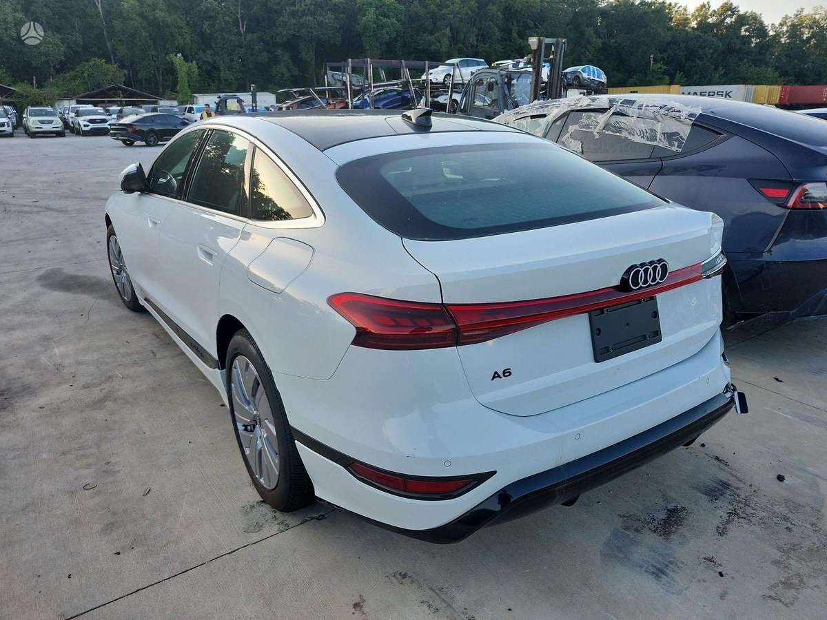 Audi A6 e-tron, Седан