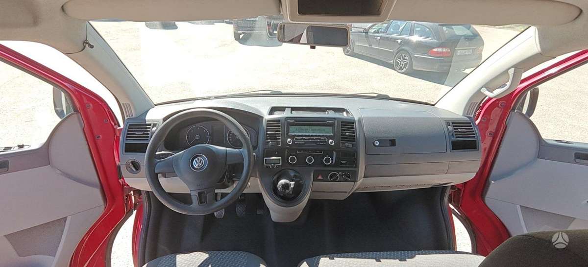 Volkswagen Transporter - 8