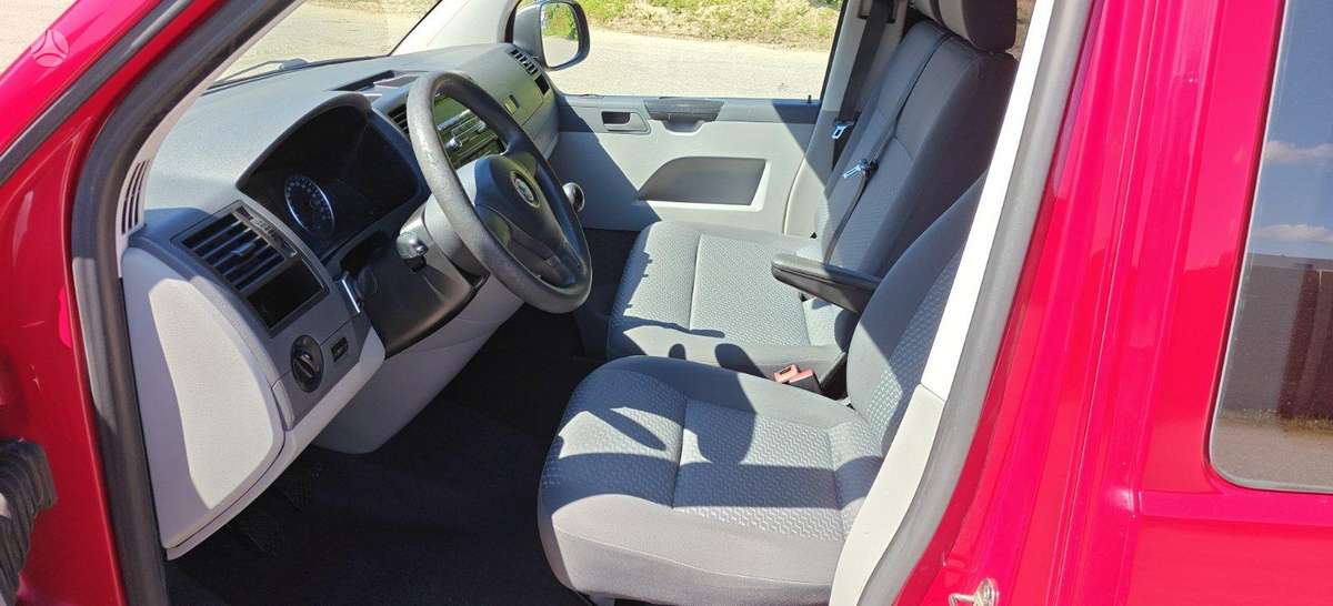 Volkswagen Transporter - 9
