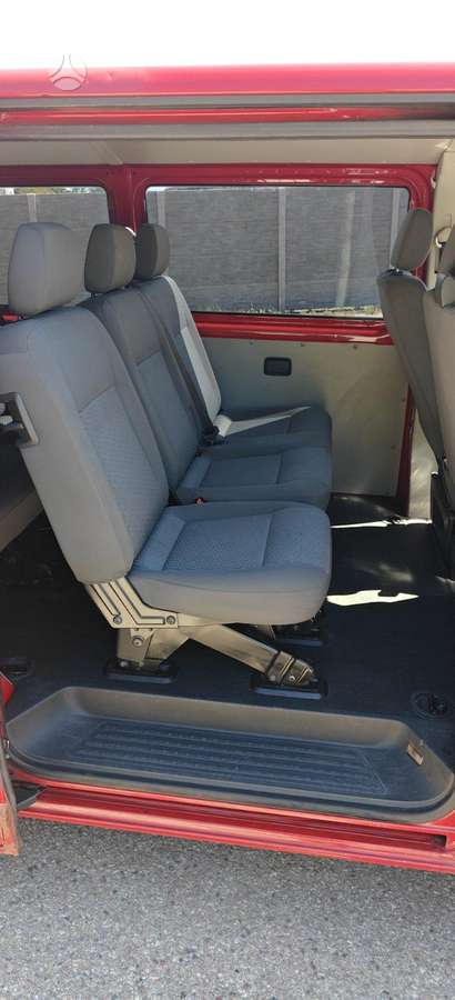 Volkswagen Transporter - 11