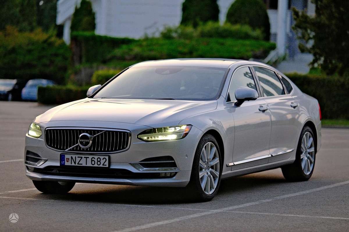Volvo S90 - 1