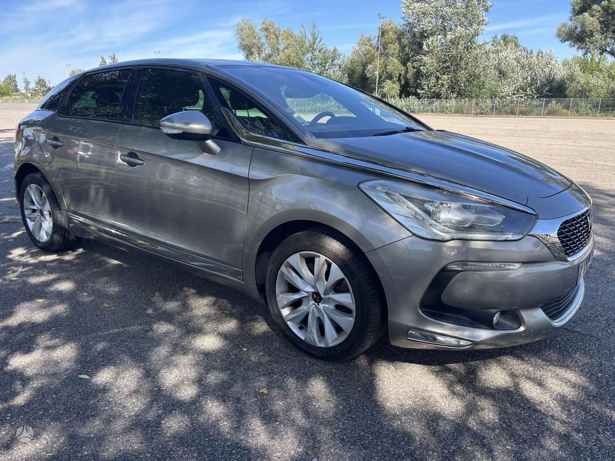 Citroen DS5, 2.0 l., Хэтчбек