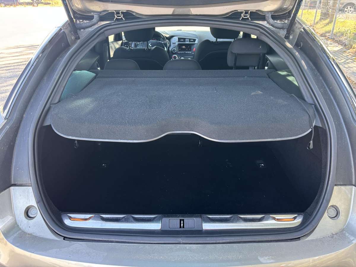 Citroen DS5, 2.0 l., Хэтчбек