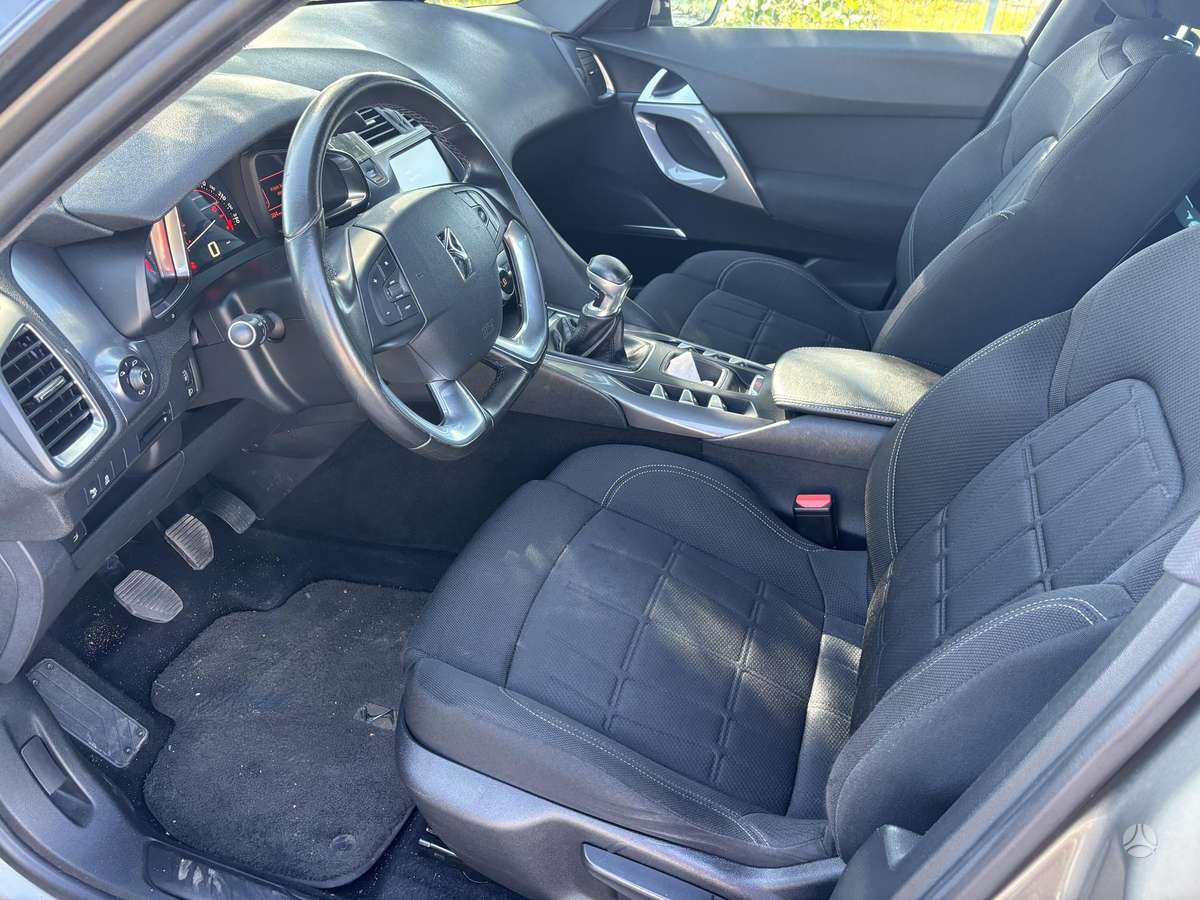 Citroen DS5, 2.0 l., Хэтчбек