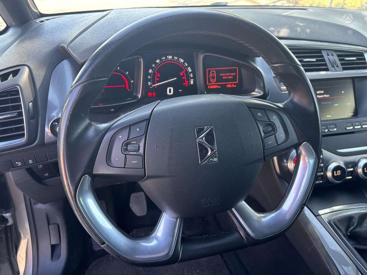 Citroen DS5, 2.0 l., hatchback