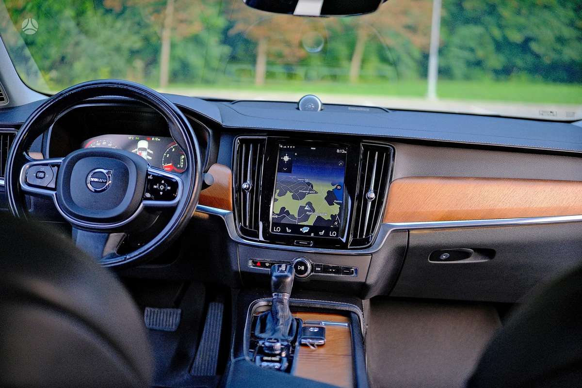 Volvo S90 - 11