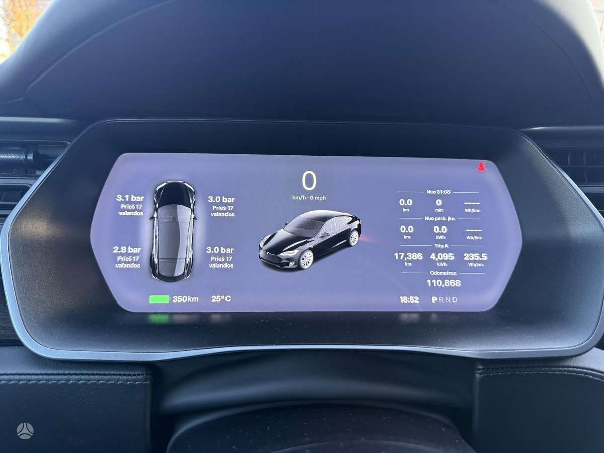 Tesla Model S, hatchback