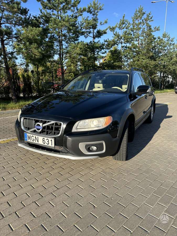Volvo XC70, 2.4 l., wagon
