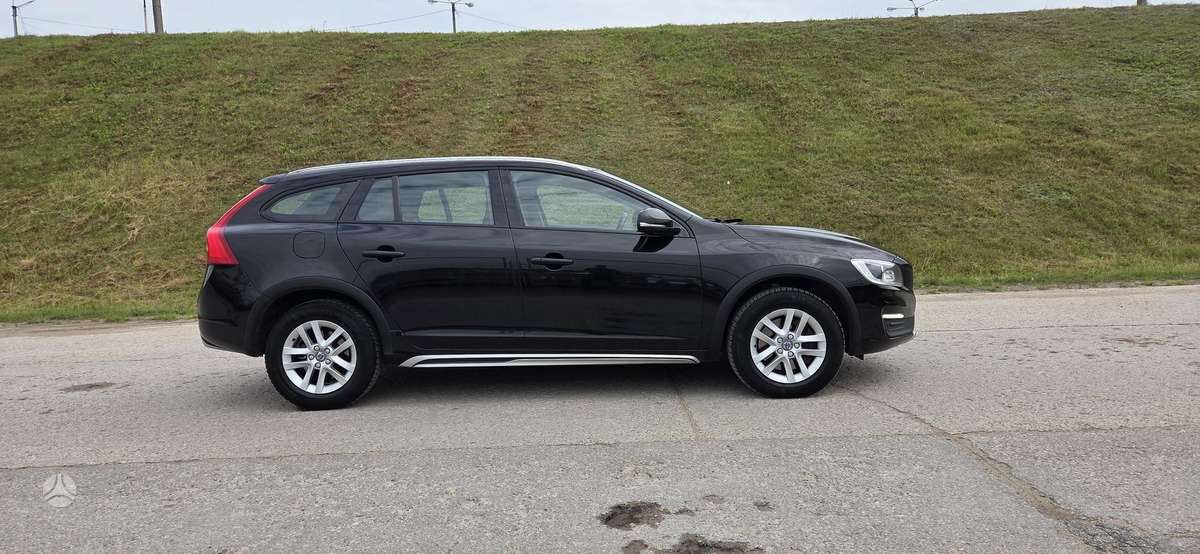Volvo V60 Cross Country - 3
