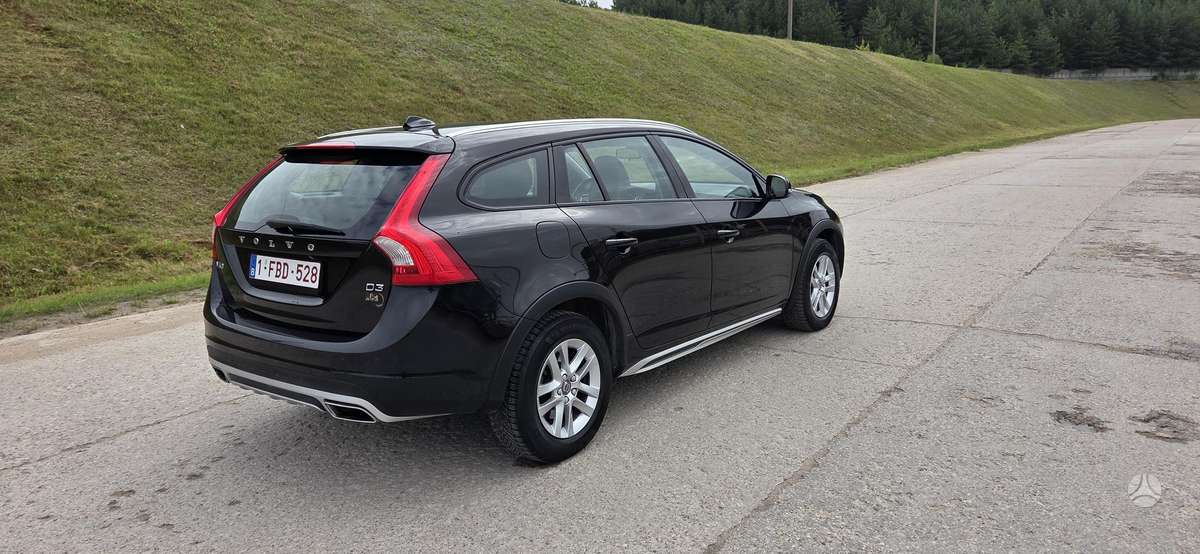 Volvo V60 Cross Country - 5