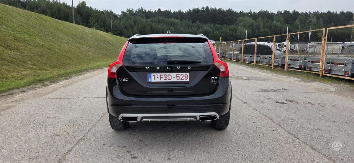 Volvo V60 Cross Country - 6