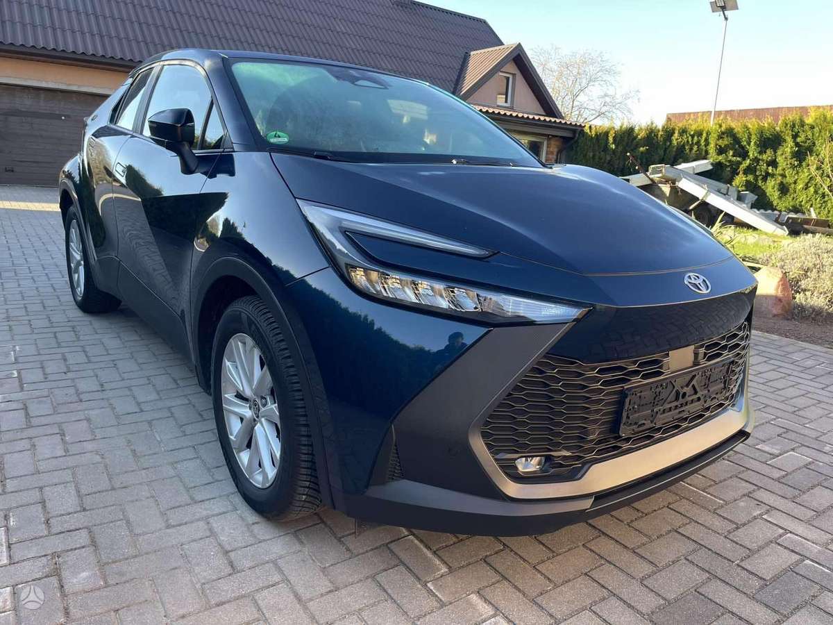Toyota C-HR - 4