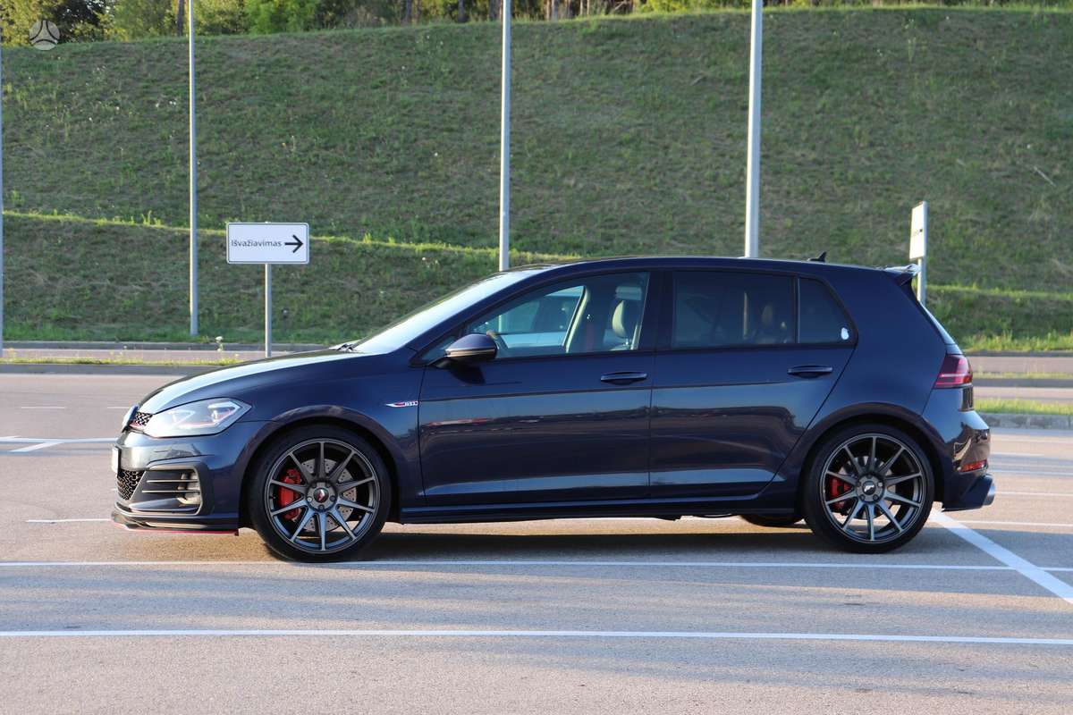 Volkswagen Golf - 4