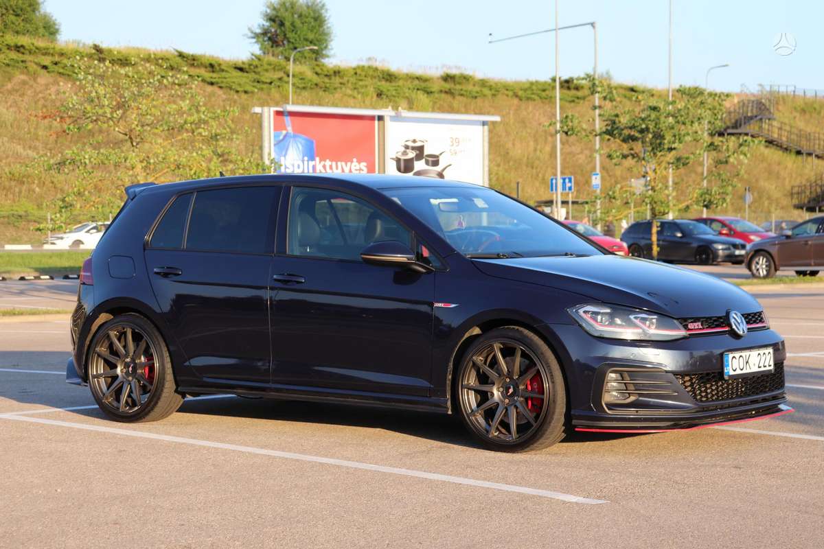 Volkswagen Golf - 9