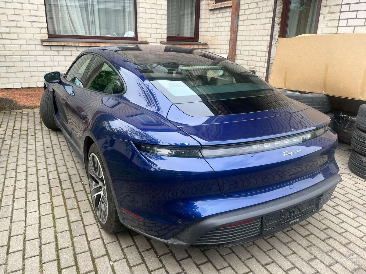 Porsche Taycan - 2