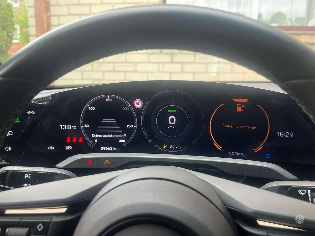 Porsche Taycan - 5