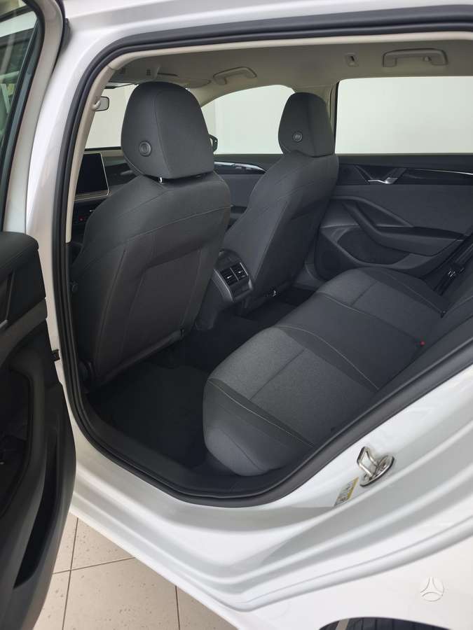 Volkswagen Passat - 6