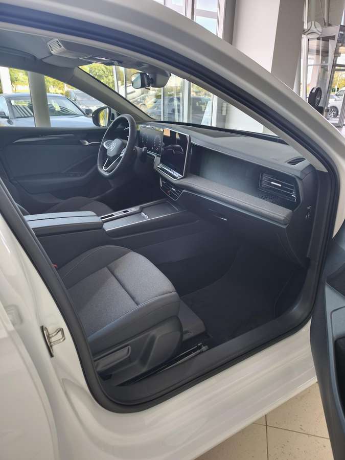 Volkswagen Passat - 8