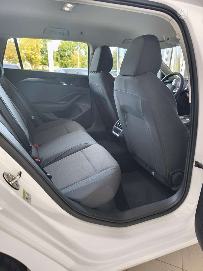 Volkswagen Passat - 9
