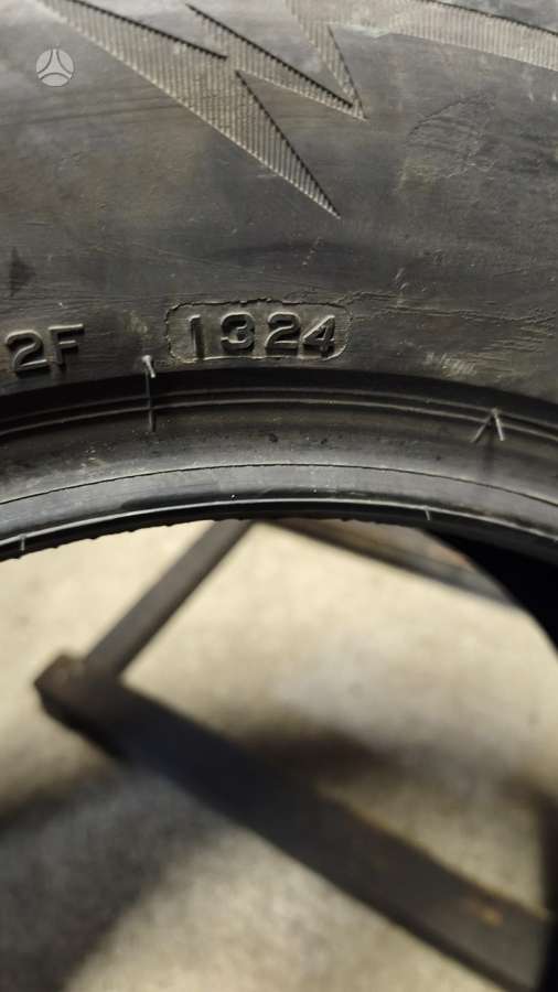 Bridgestone Blizzak lm005, winter 215/60 R16