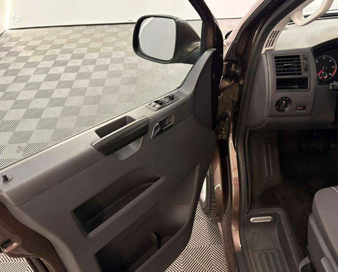 Volkswagen Multivan, 2.0 l., mpv / minivan