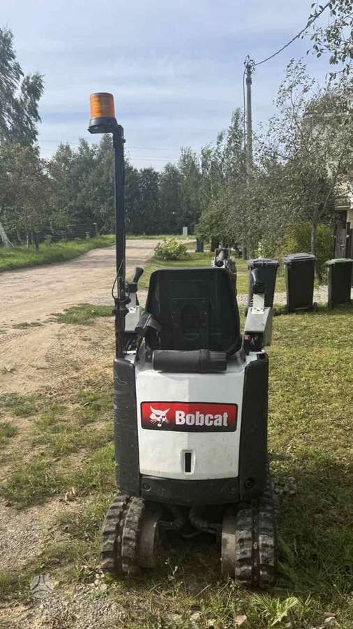 Bobcat E10, mini excavator