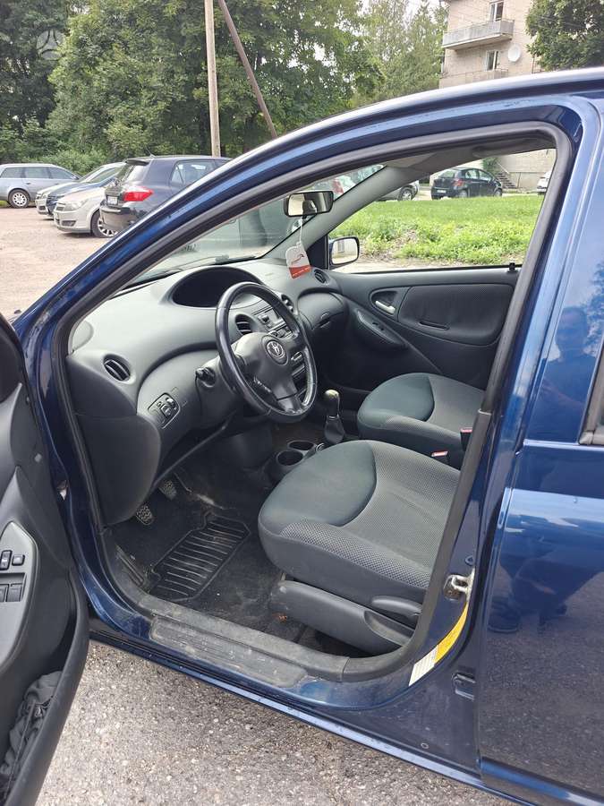 Toyota Yaris - 9