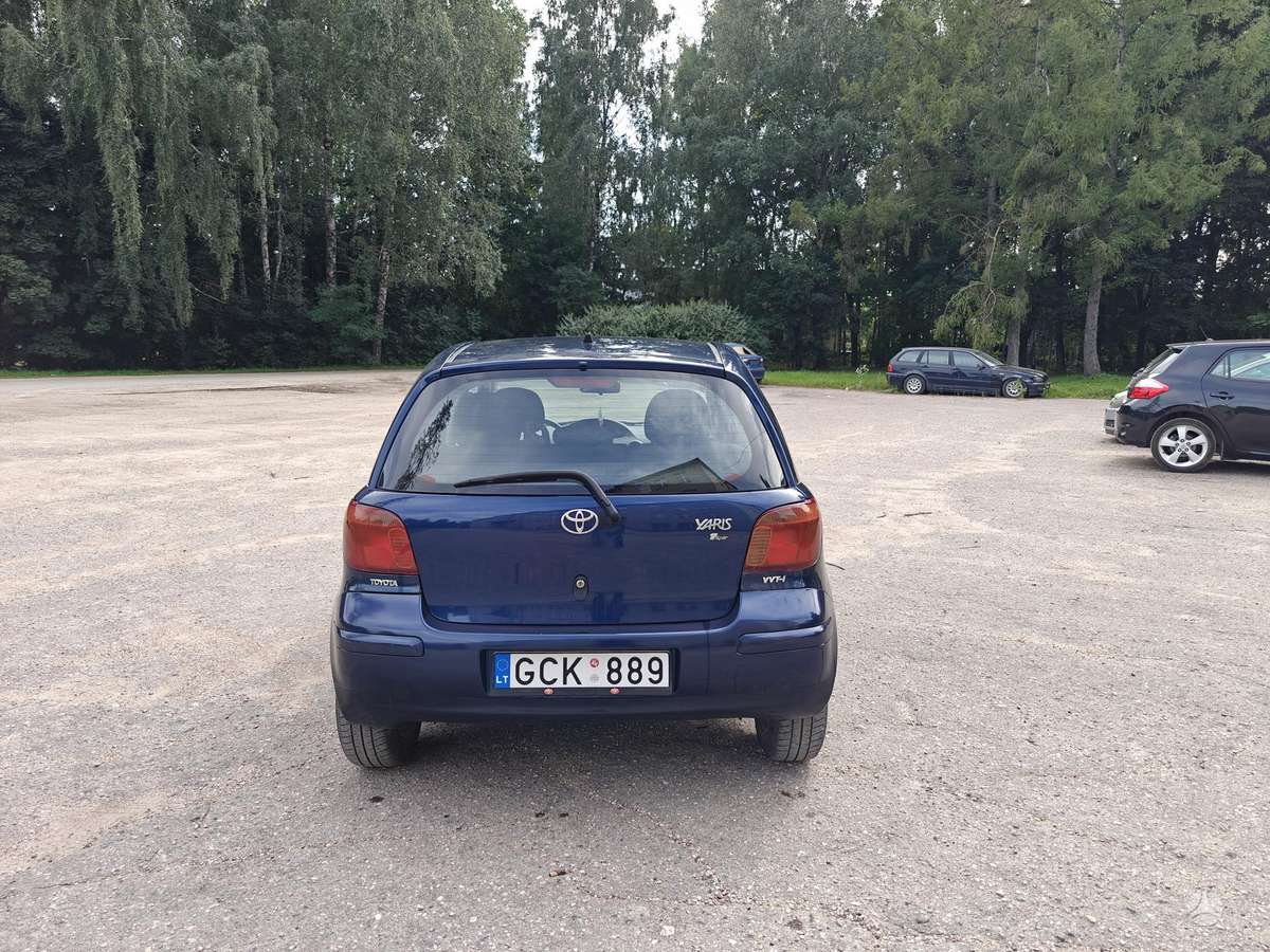 Toyota Yaris - 8