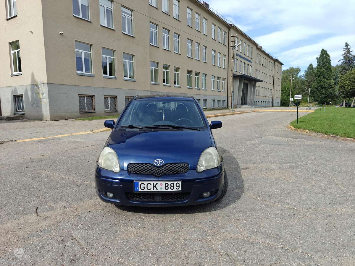 Toyota Yaris - 7