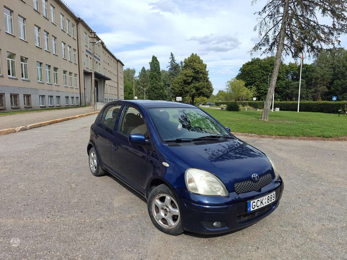 Toyota Yaris - 1
