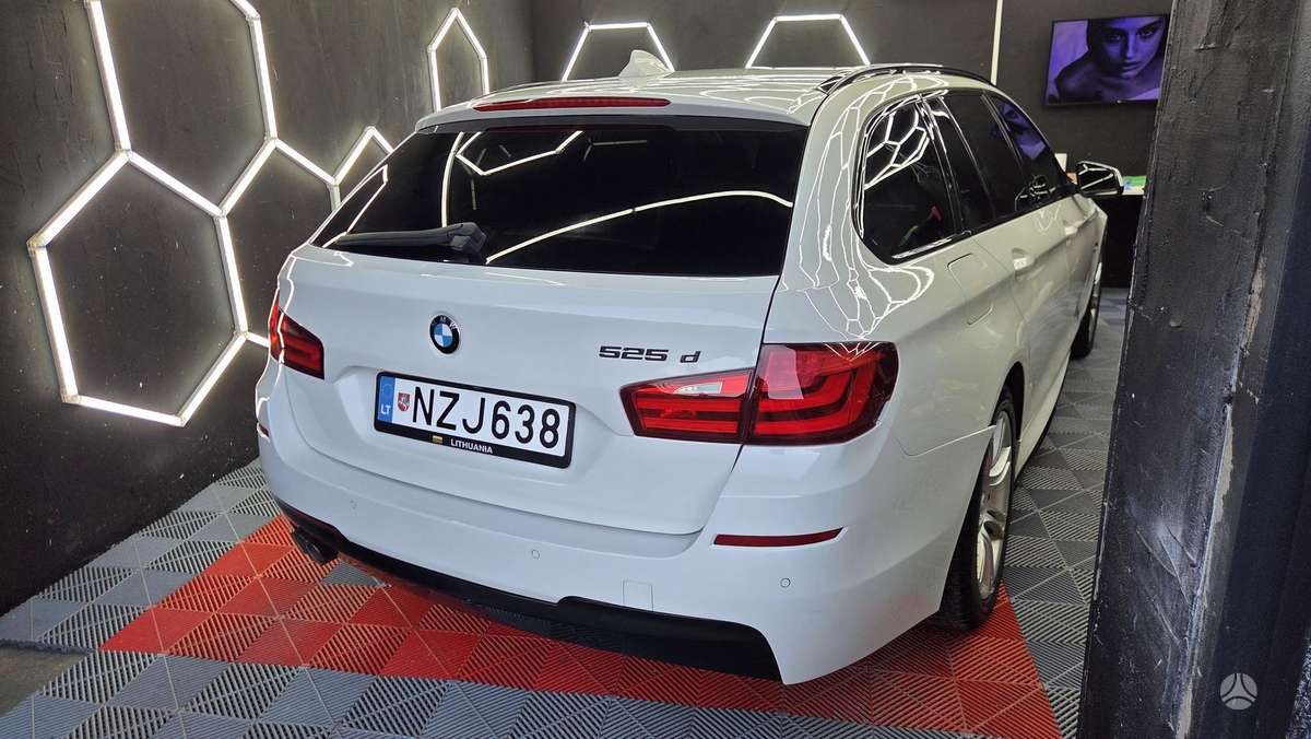 BMW 525, 2.0 l., Универсал