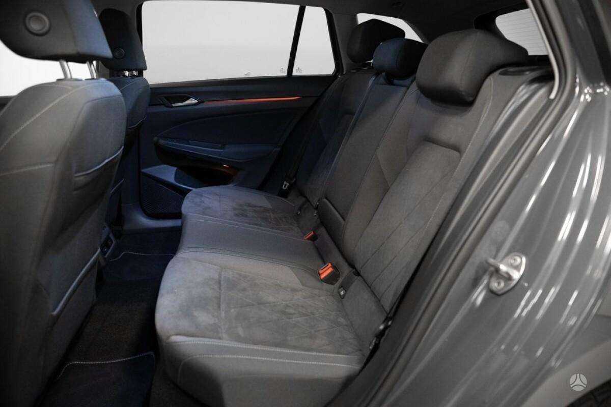 Volkswagen Golf - 6