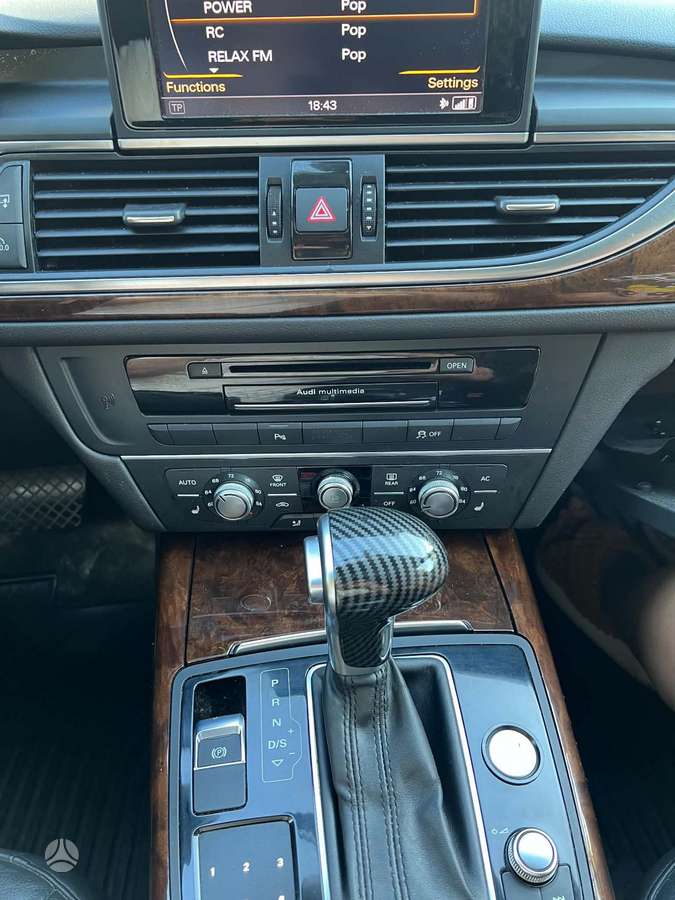 Audi A6, 2.0 l., Седан