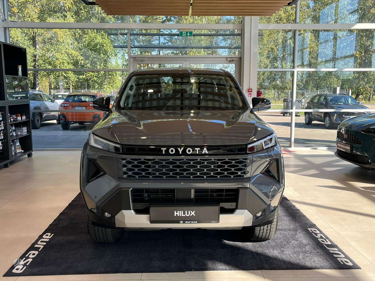 Toyota Hilux - 2