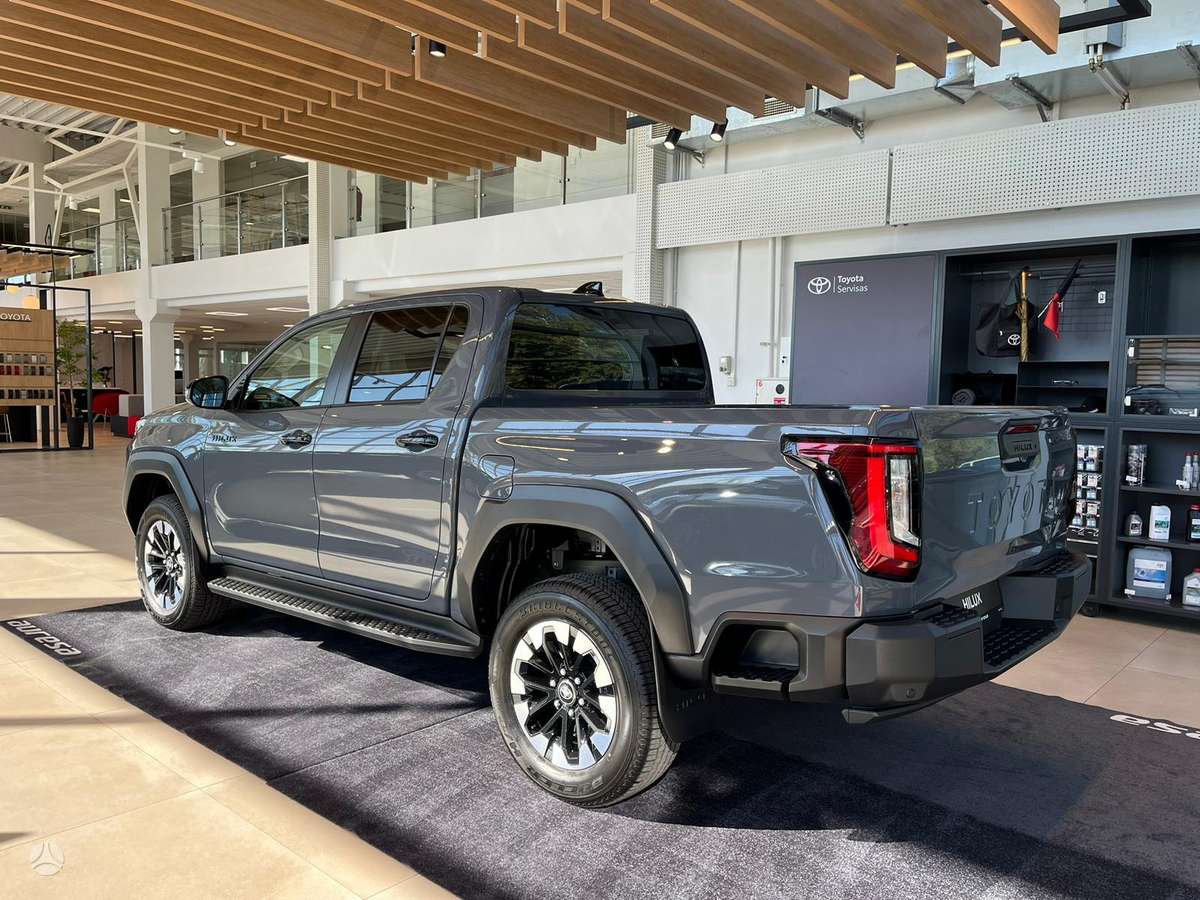 Toyota Hilux - 6