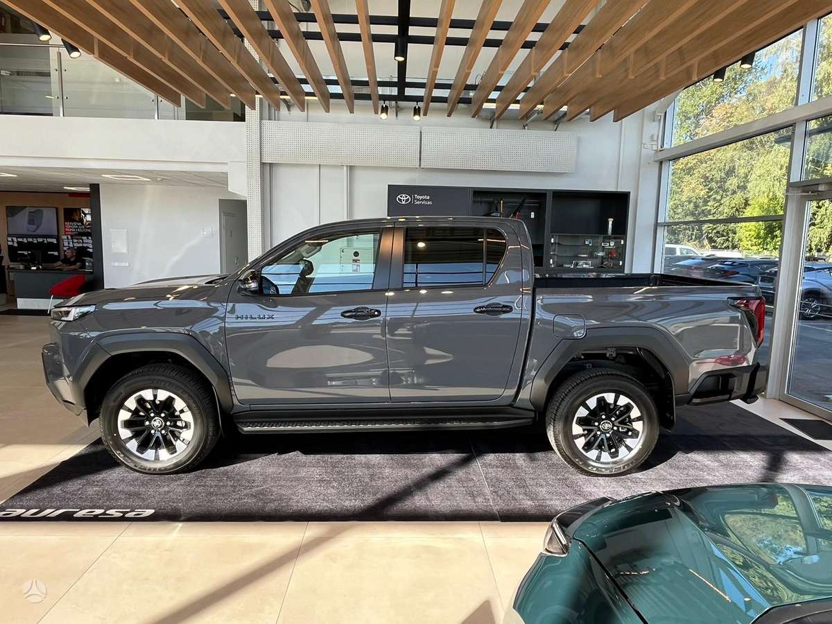 Toyota Hilux - 5