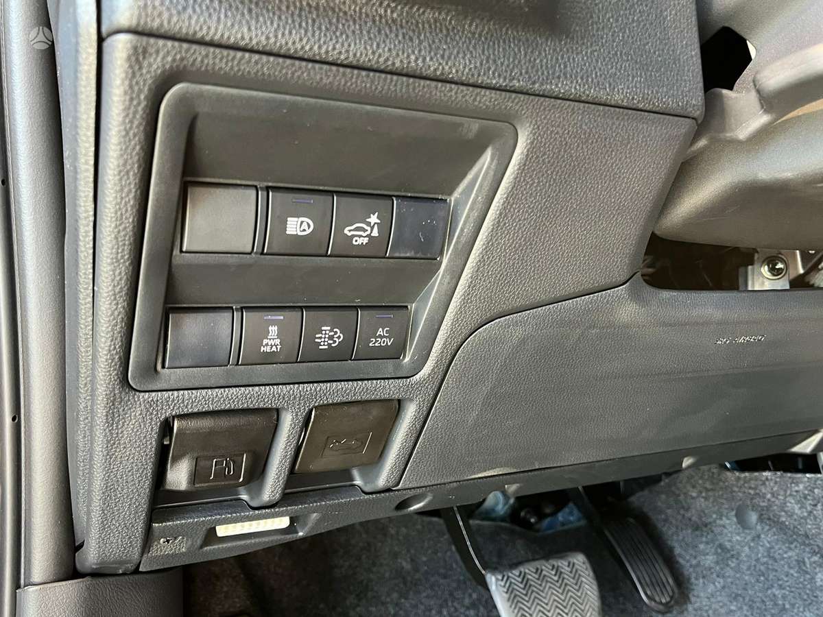 Toyota Hilux - 11