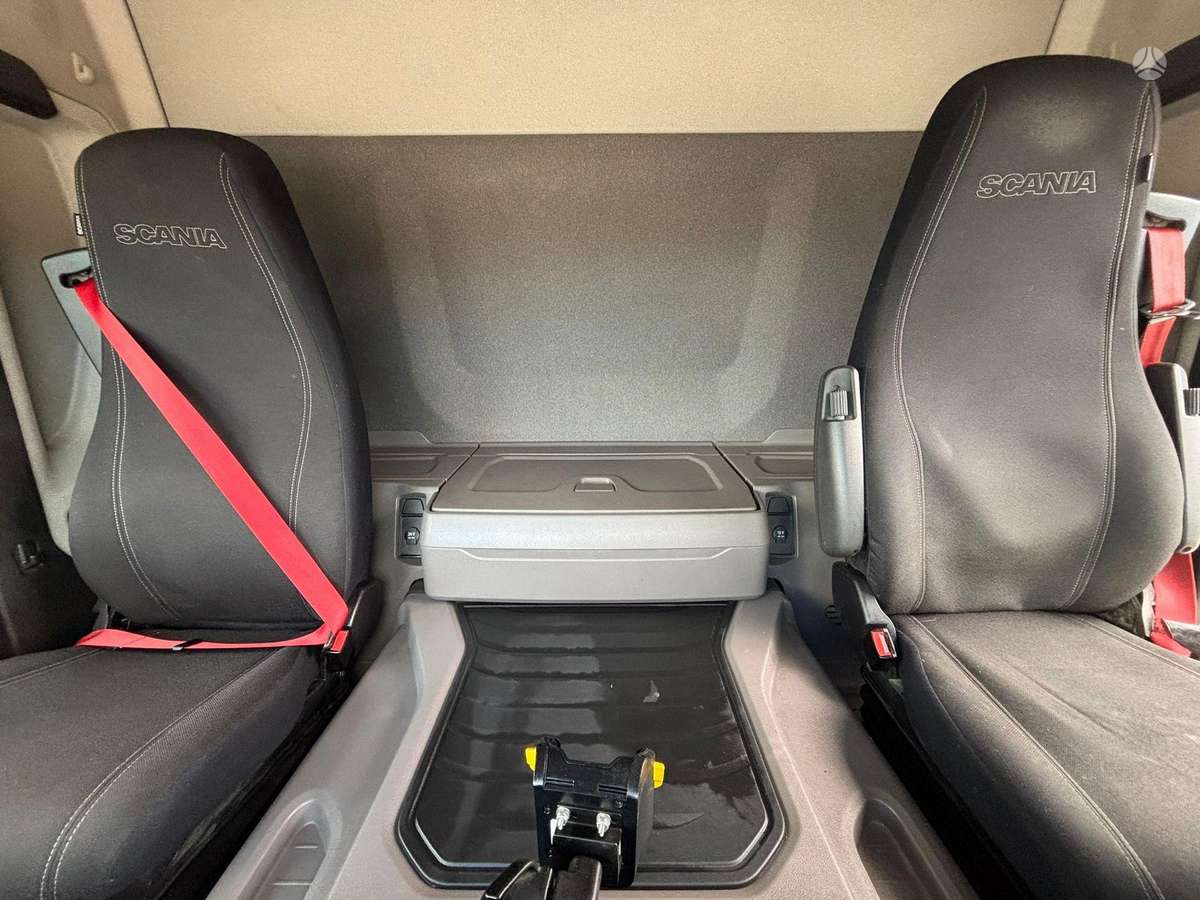 Scania P 500 6x2*4, шасси